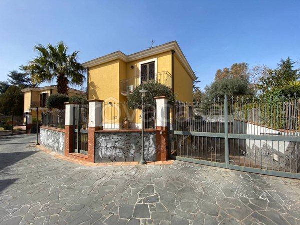 casa indipendente in vendita a San Giovanni la Punta