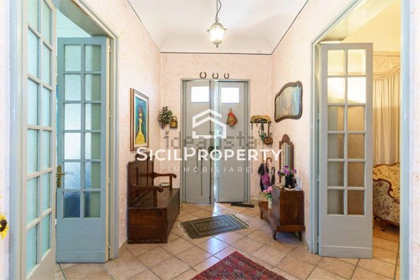 casa indipendente in vendita a San Giovanni la Punta