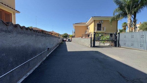 casa indipendente in vendita a San Giovanni la Punta