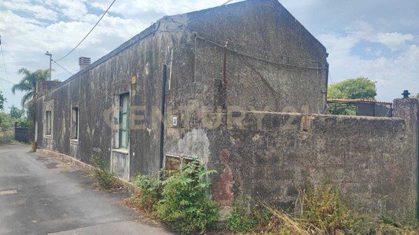 casa indipendente in vendita a San Giovanni la Punta