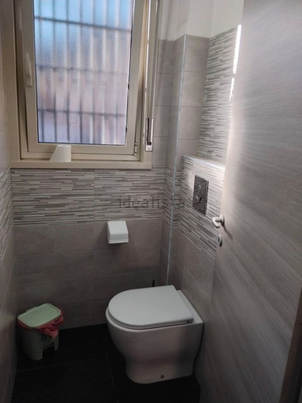 negozio in vendita a San Giovanni la Punta