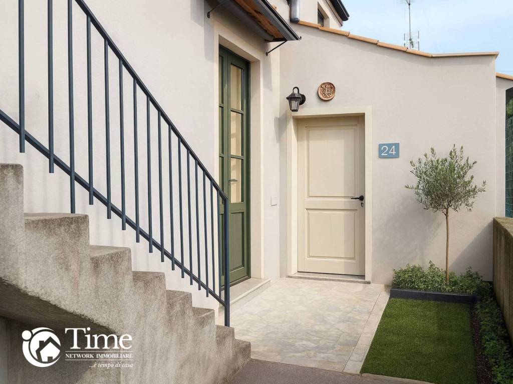 casa indipendente in vendita a San Giovanni la Punta