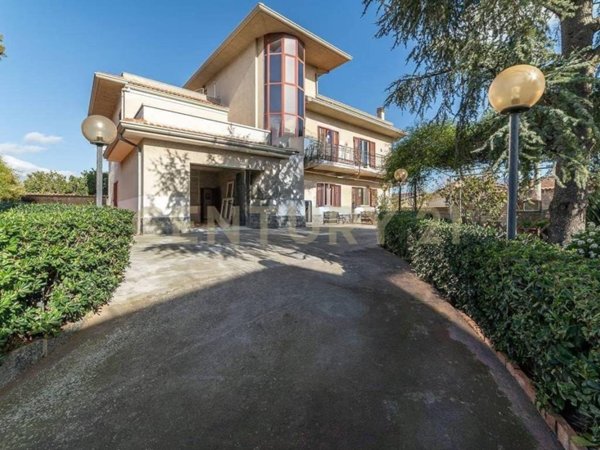 casa indipendente in vendita a San Giovanni la Punta