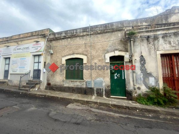 casa indipendente in vendita a San Giovanni la Punta in zona Trappeto