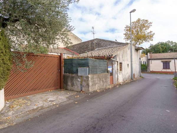 casa indipendente in vendita a San Giovanni la Punta