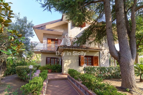 casa indipendente in vendita a San Giovanni la Punta