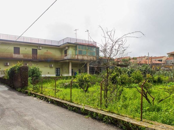 casa indipendente in vendita a San Giovanni la Punta