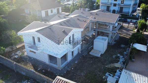 casa indipendente in vendita a San Giovanni la Punta