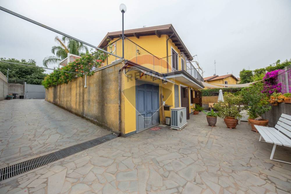 casa indipendente in vendita a San Giovanni la Punta