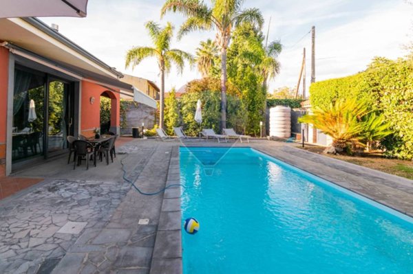 casa indipendente in vendita a San Giovanni la Punta