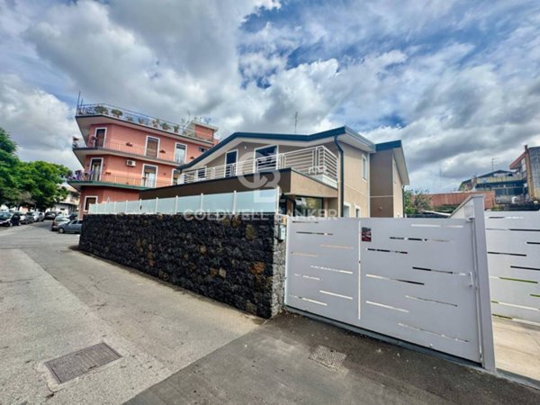 casa indipendente in vendita a San Giovanni la Punta