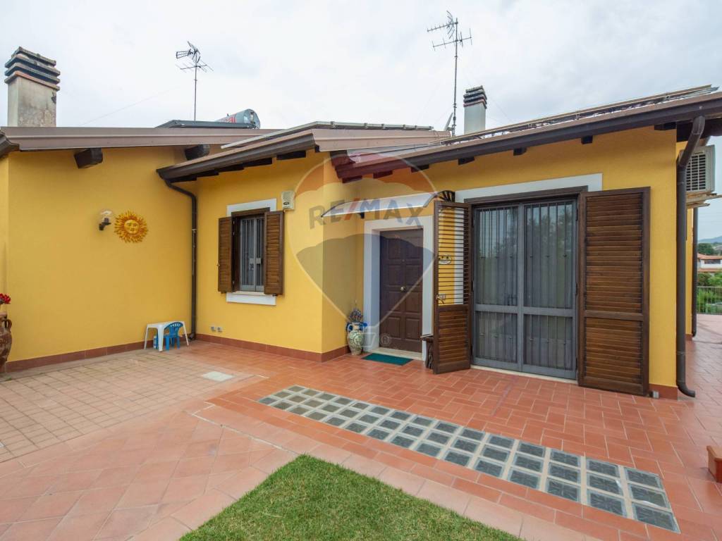 casa indipendente in vendita a San Giovanni la Punta