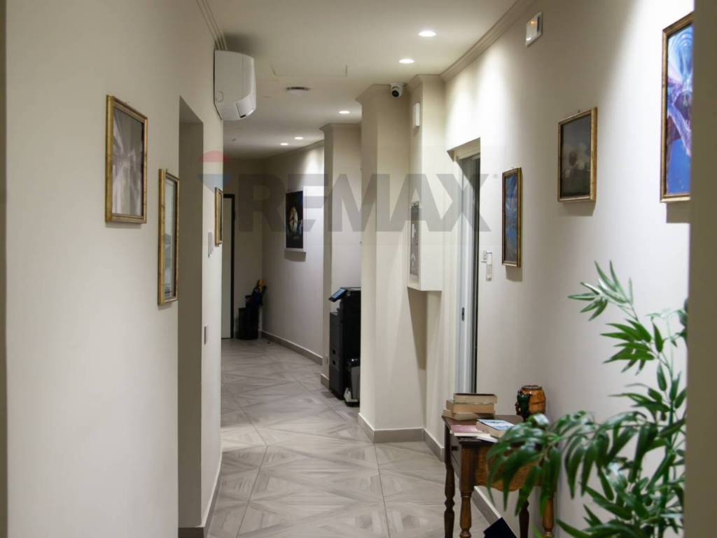 ufficio in vendita a San Giovanni la Punta