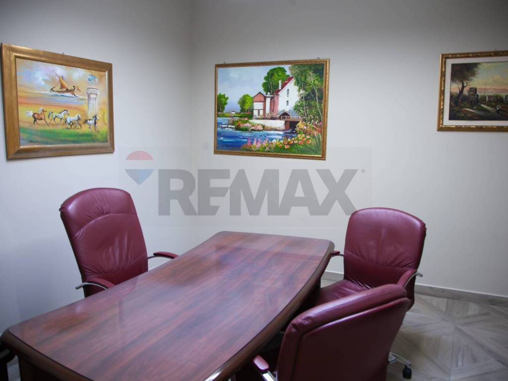 ufficio in vendita a San Giovanni la Punta