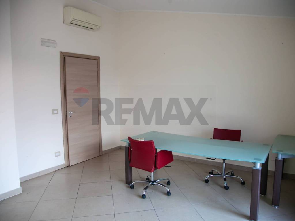 ufficio in vendita a San Giovanni la Punta