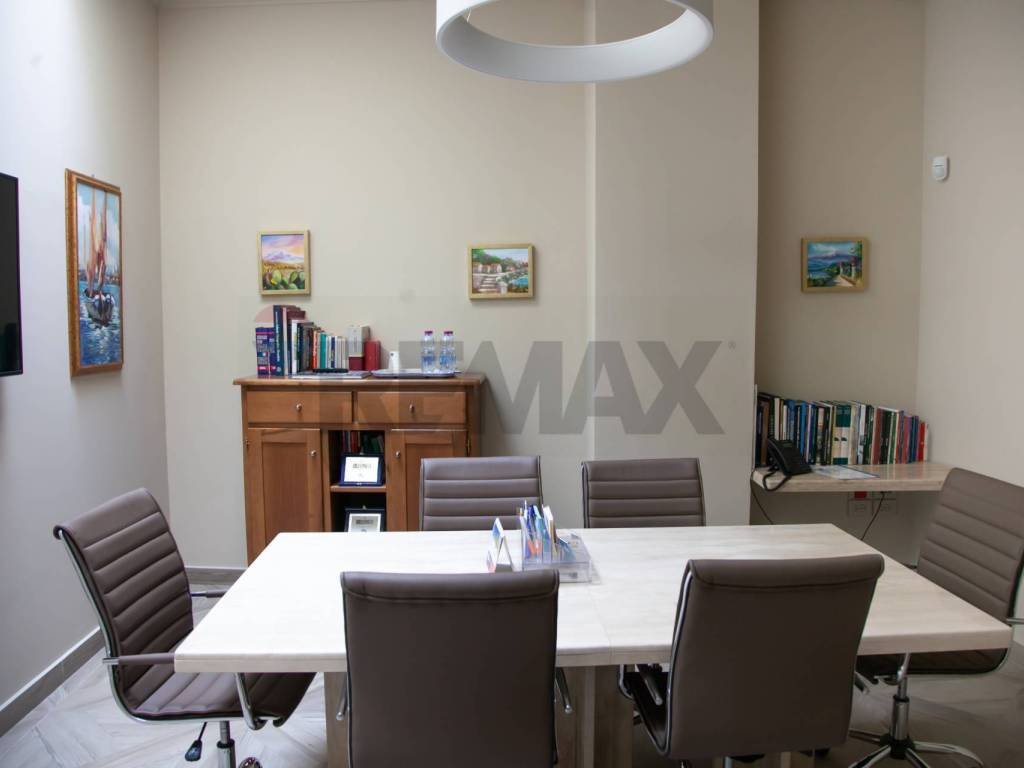 ufficio in vendita a San Giovanni la Punta