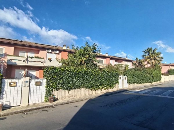 casa indipendente in vendita a San Giovanni la Punta in zona Trappeto