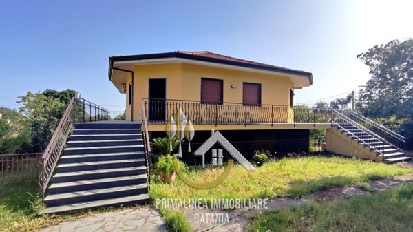 casa indipendente in vendita a San Giovanni la Punta