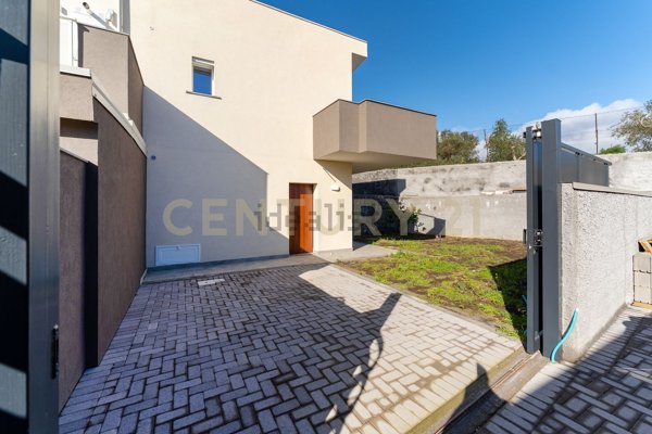 casa indipendente in vendita a San Giovanni la Punta