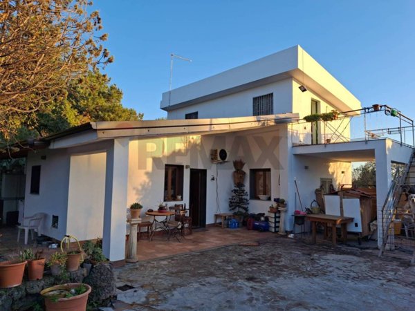 casa indipendente in vendita a San Giovanni la Punta
