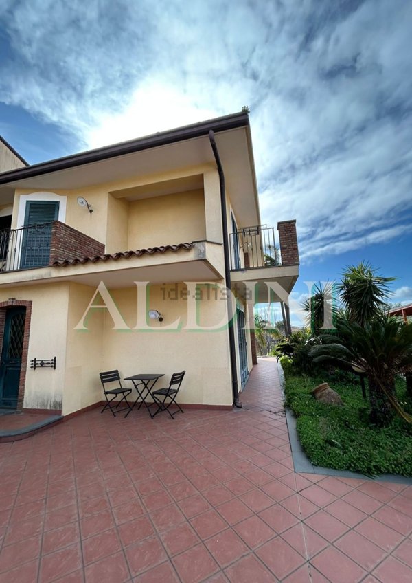 casa indipendente in vendita a San Giovanni la Punta