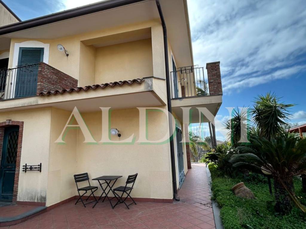 casa indipendente in vendita a San Giovanni la Punta