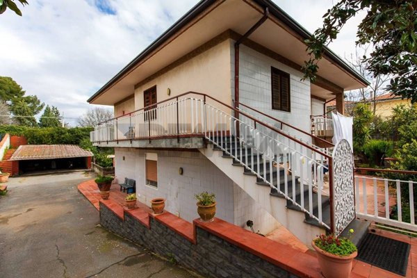 casa indipendente in vendita a San Giovanni la Punta