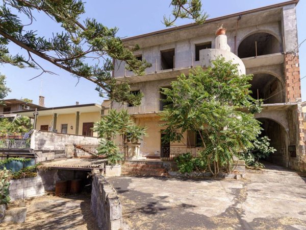 casa indipendente in vendita a San Giovanni la Punta