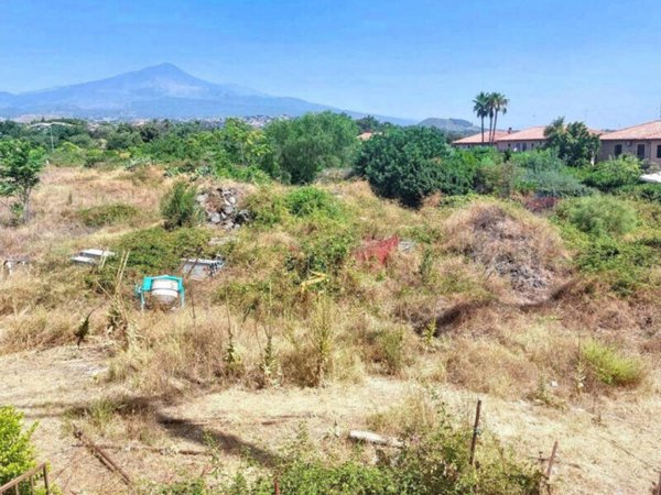 terreno edificabile in vendita a San Giovanni la Punta