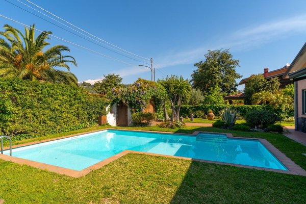 casa indipendente in vendita a San Giovanni la Punta