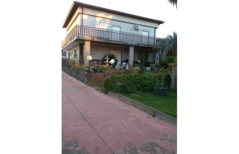 casa indipendente in vendita a San Giovanni la Punta