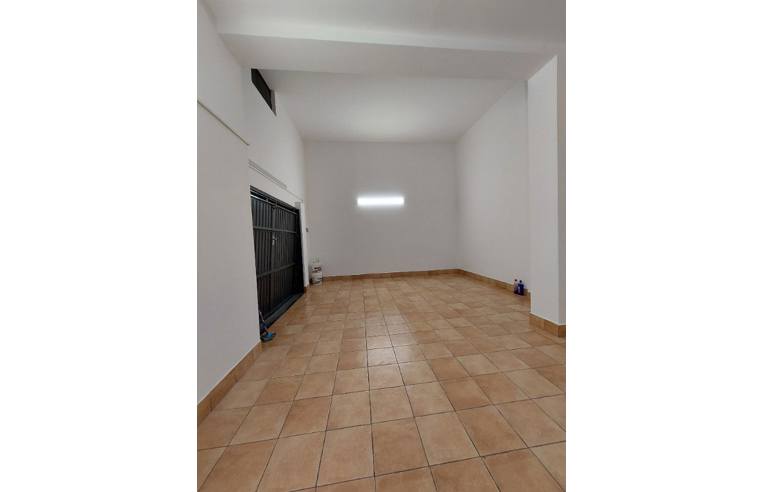 ufficio in vendita a San Giovanni la Punta in zona Trappeto