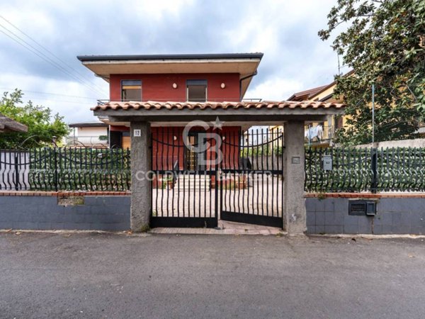 intera palazzina in vendita a San Giovanni la Punta