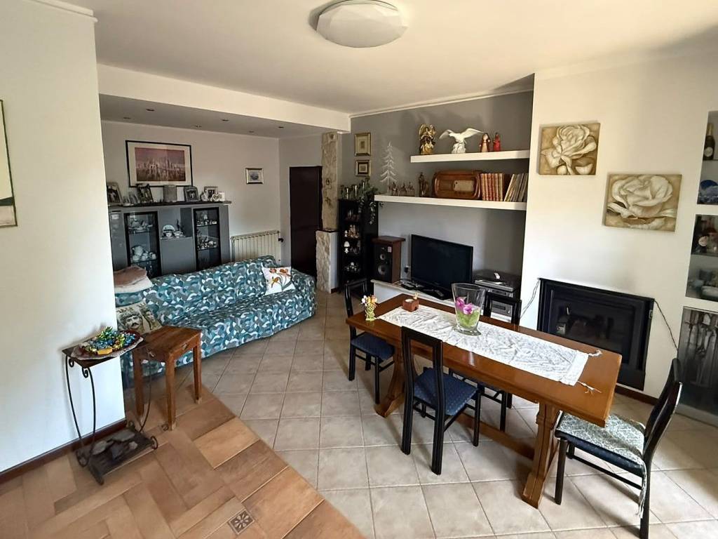 casa indipendente in vendita a San Giovanni la Punta