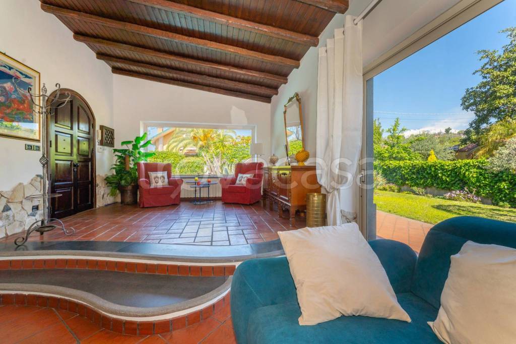 casa indipendente in vendita a San Giovanni la Punta