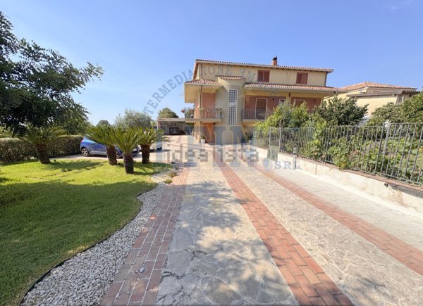 casa indipendente in vendita a San Giovanni la Punta