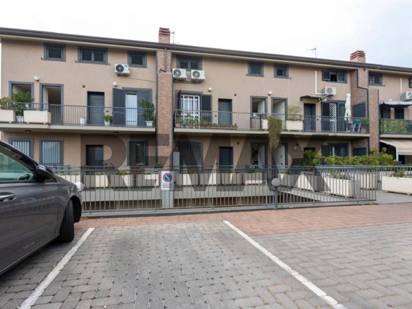 appartamento in vendita a San Giovanni la Punta in zona Trappeto