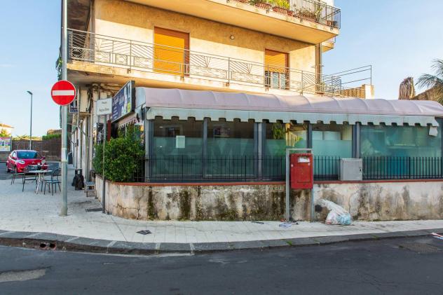 negozio in vendita a San Giovanni la Punta