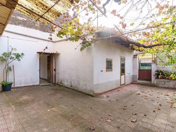 casa indipendente in vendita a San Giovanni la Punta