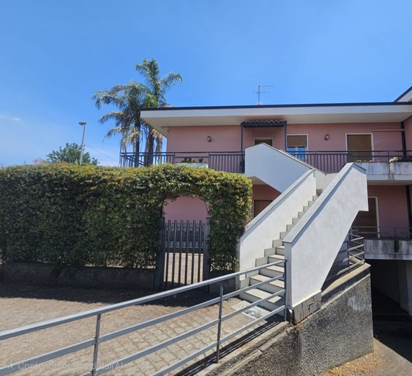 quadrivano in vendita a San Giovanni la Punta