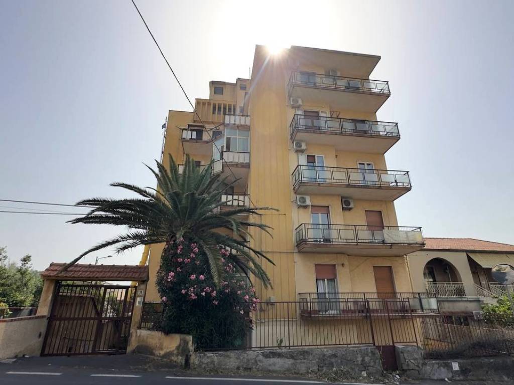 appartamento in vendita a San Giovanni la Punta in zona Trappeto