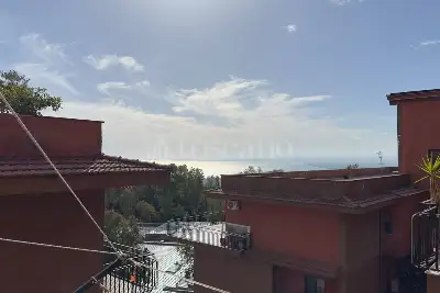 casa indipendente in vendita a San Giovanni la Punta
