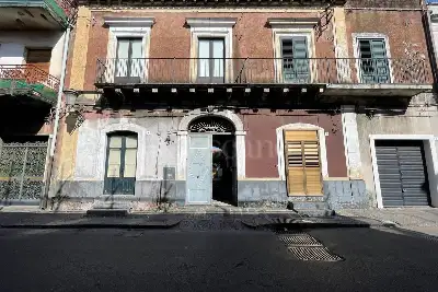 casa indipendente in vendita a San Giovanni la Punta