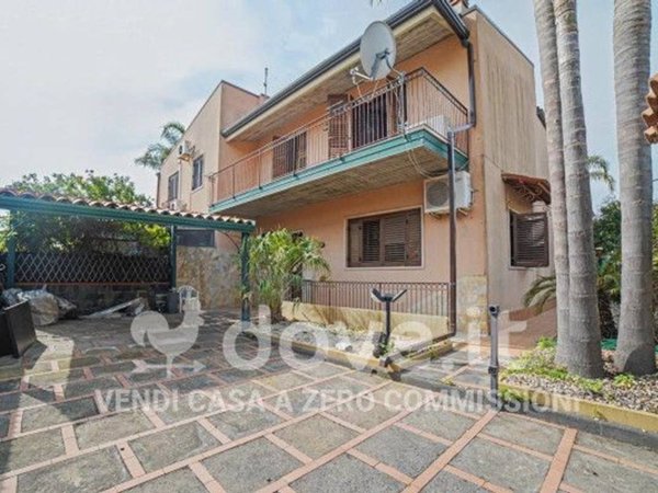 casa indipendente in vendita a San Giovanni la Punta in zona Trappeto