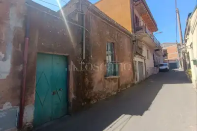 casa indipendente in vendita a San Giovanni la Punta