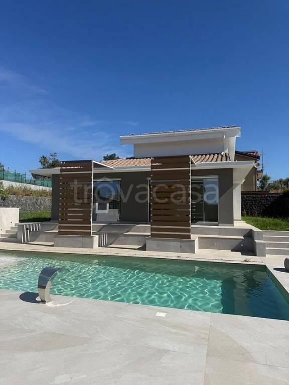 casa indipendente in vendita a San Giovanni la Punta