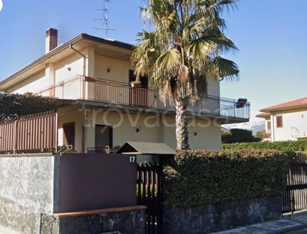 casa indipendente in vendita a San Giovanni la Punta