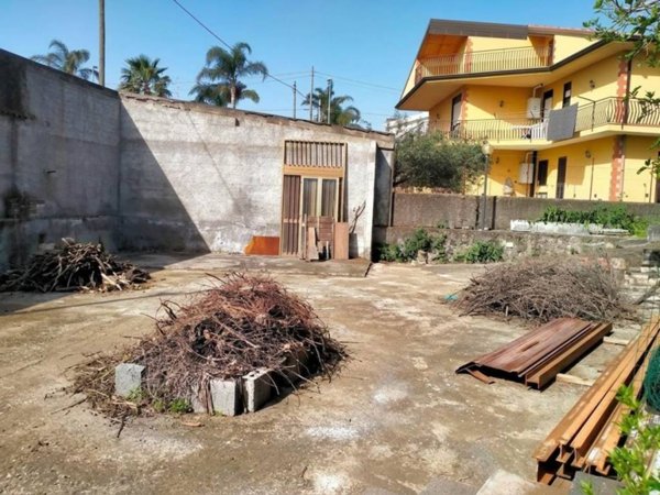 terreno in vendita a San Giovanni la Punta