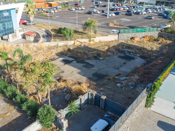 terreno in vendita a San Giovanni la Punta