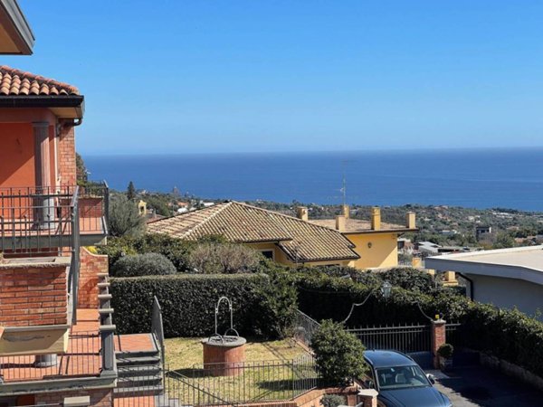 casa indipendente in vendita a San Gregorio di Catania